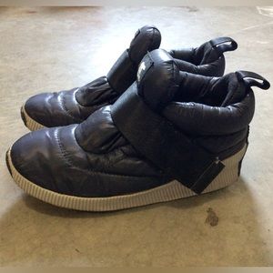 Sorel Out N About puffer ankle boot. Worn 1 season.